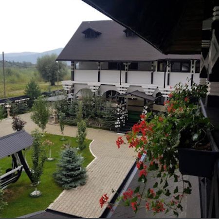 Complex Lions Bucovina 호텔 보로네츠 외부 사진