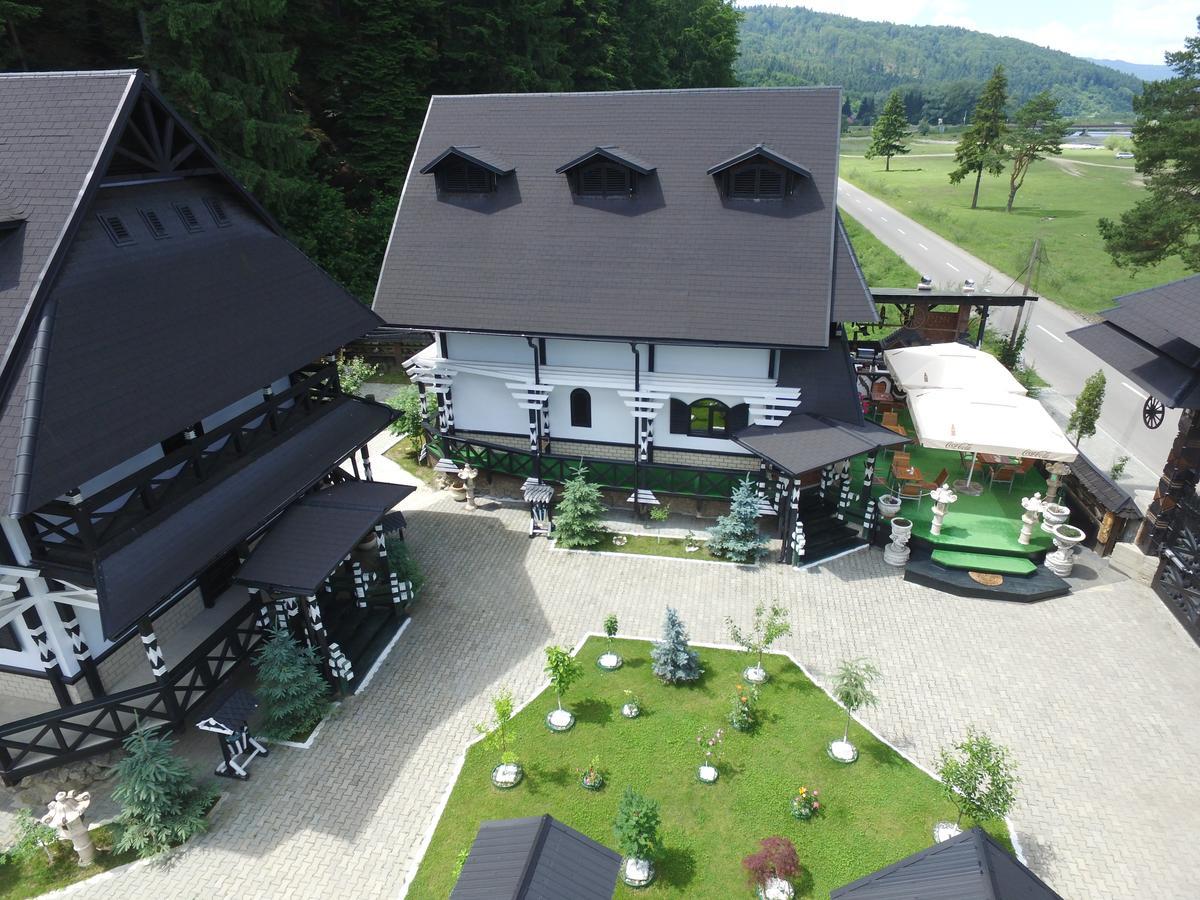 Complex Lions Bucovina 호텔 보로네츠 외부 사진